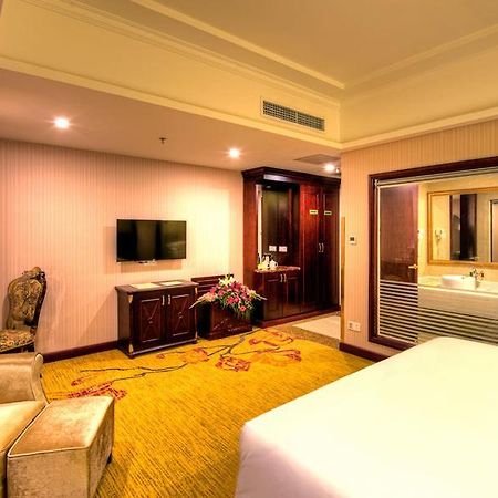 סונג ג'יאנג Vienna Hotel Shanghai Happy Valley מראה חיצוני תמונה
